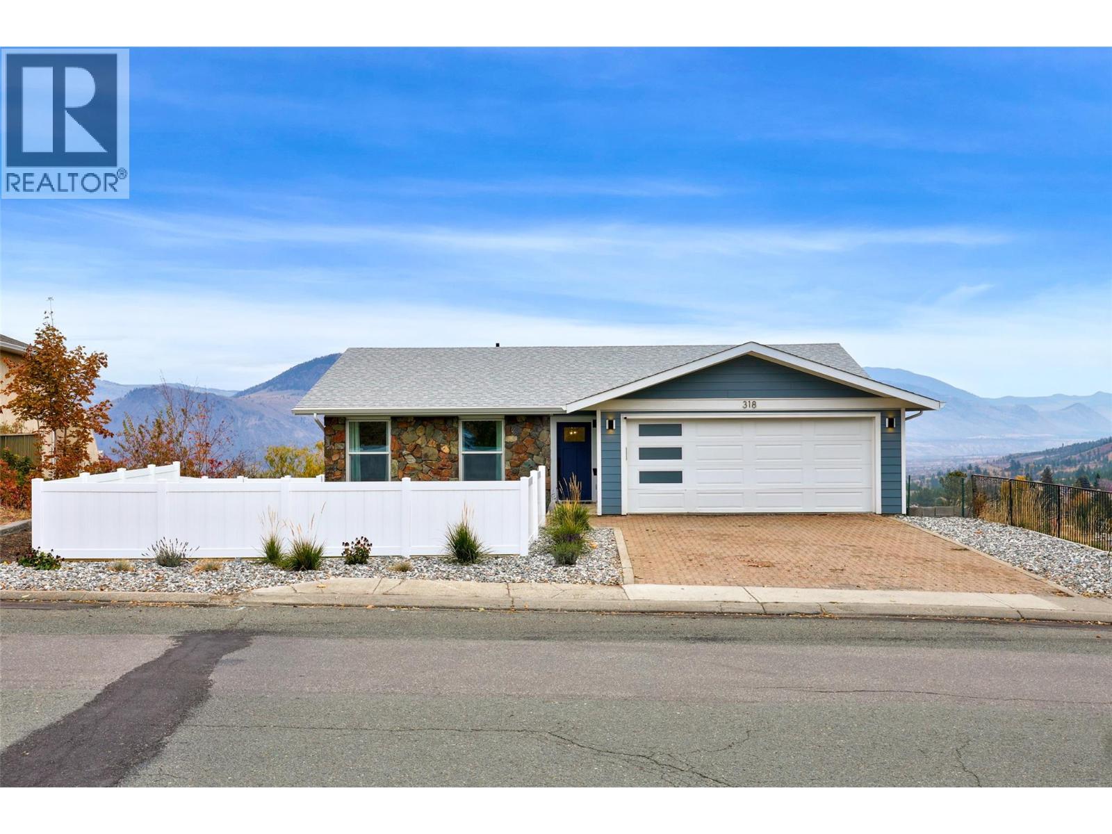 318 Gleneagles Drive - 1