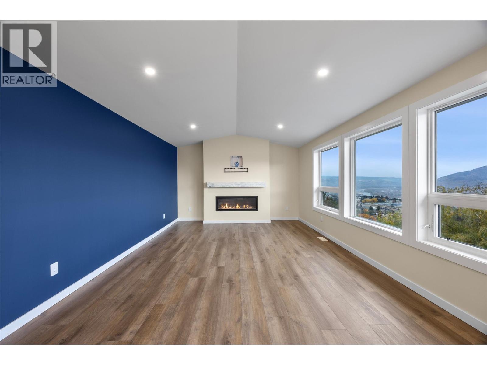 318 Gleneagles Drive - 16