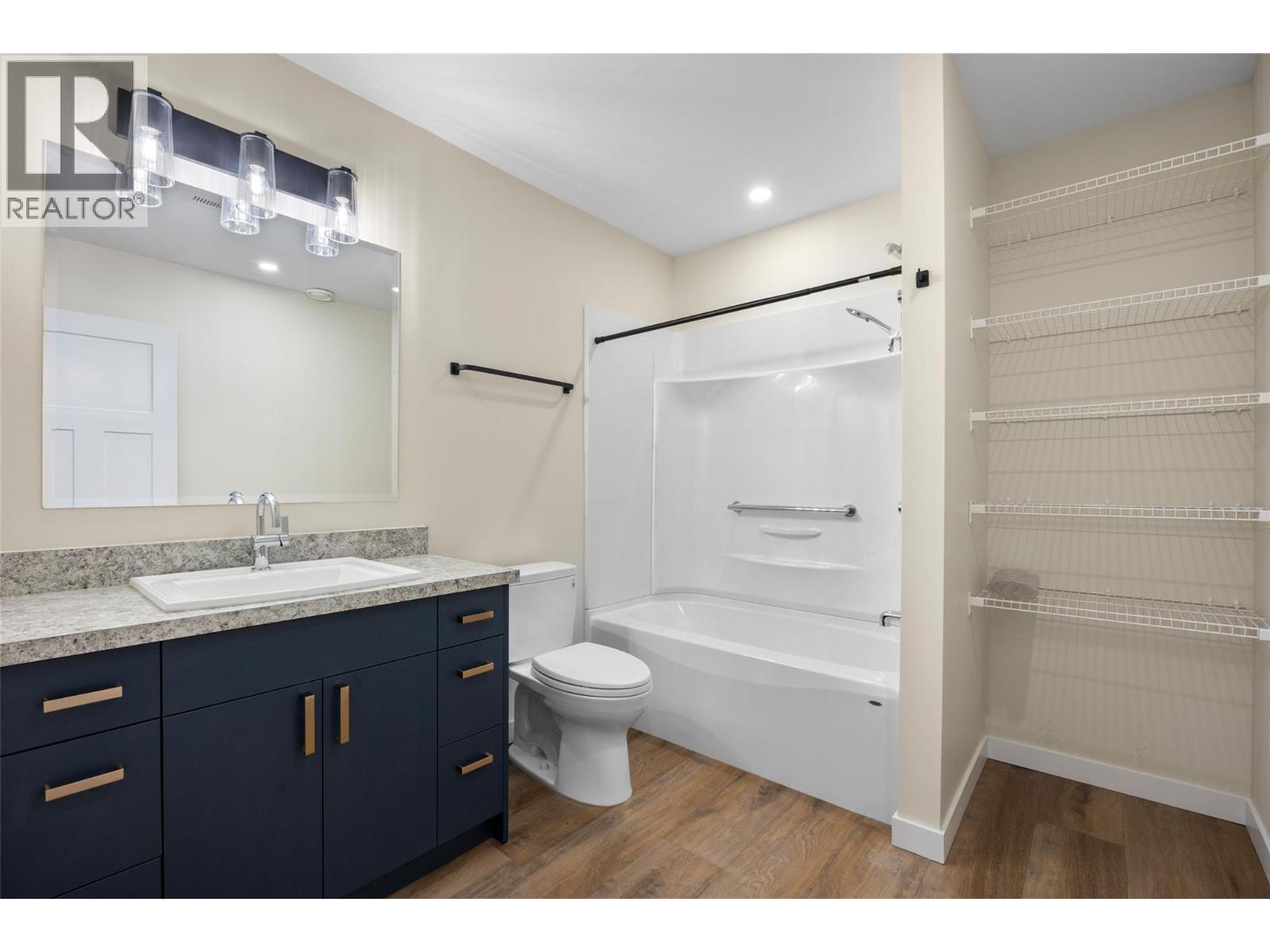 318 Gleneagles Drive - 45