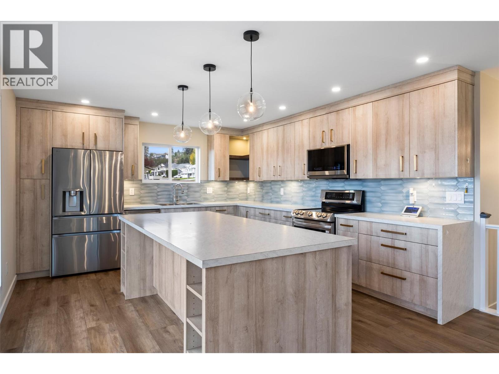 318 Gleneagles Drive - 5
