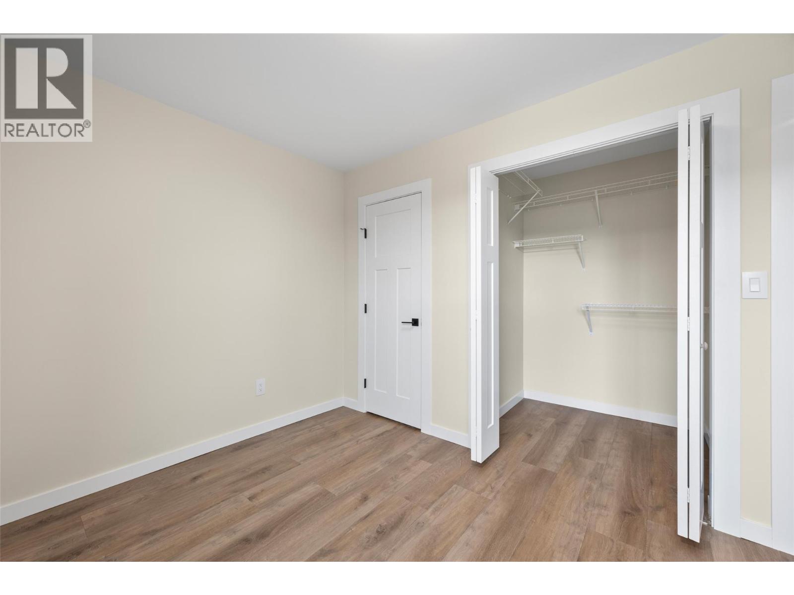 318 Gleneagles Drive - 53