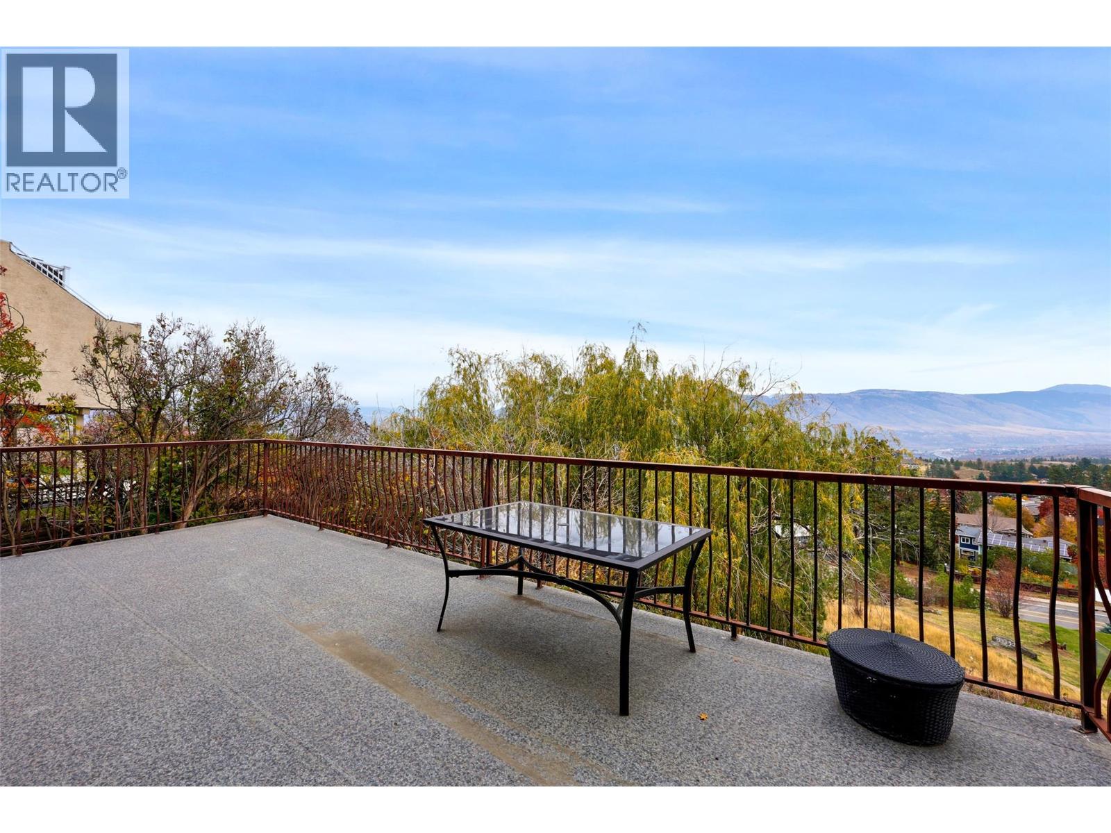 318 Gleneagles Drive - 56