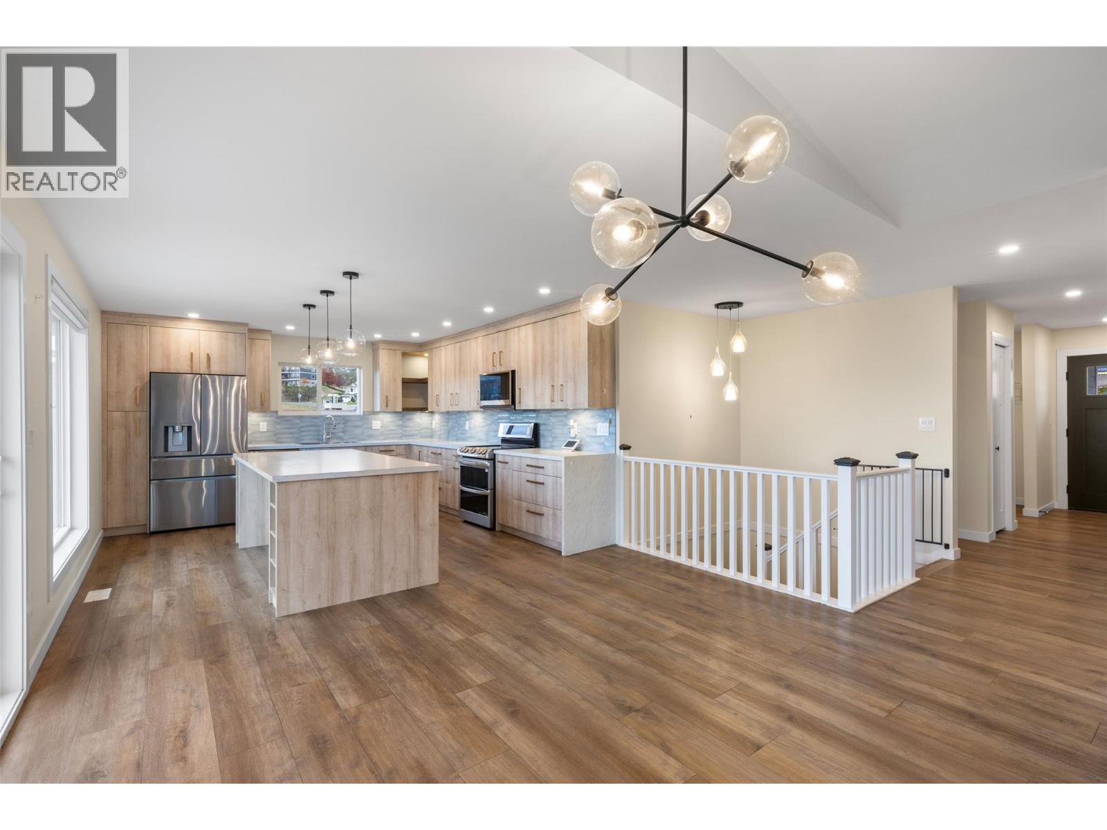 318 Gleneagles Drive - 6