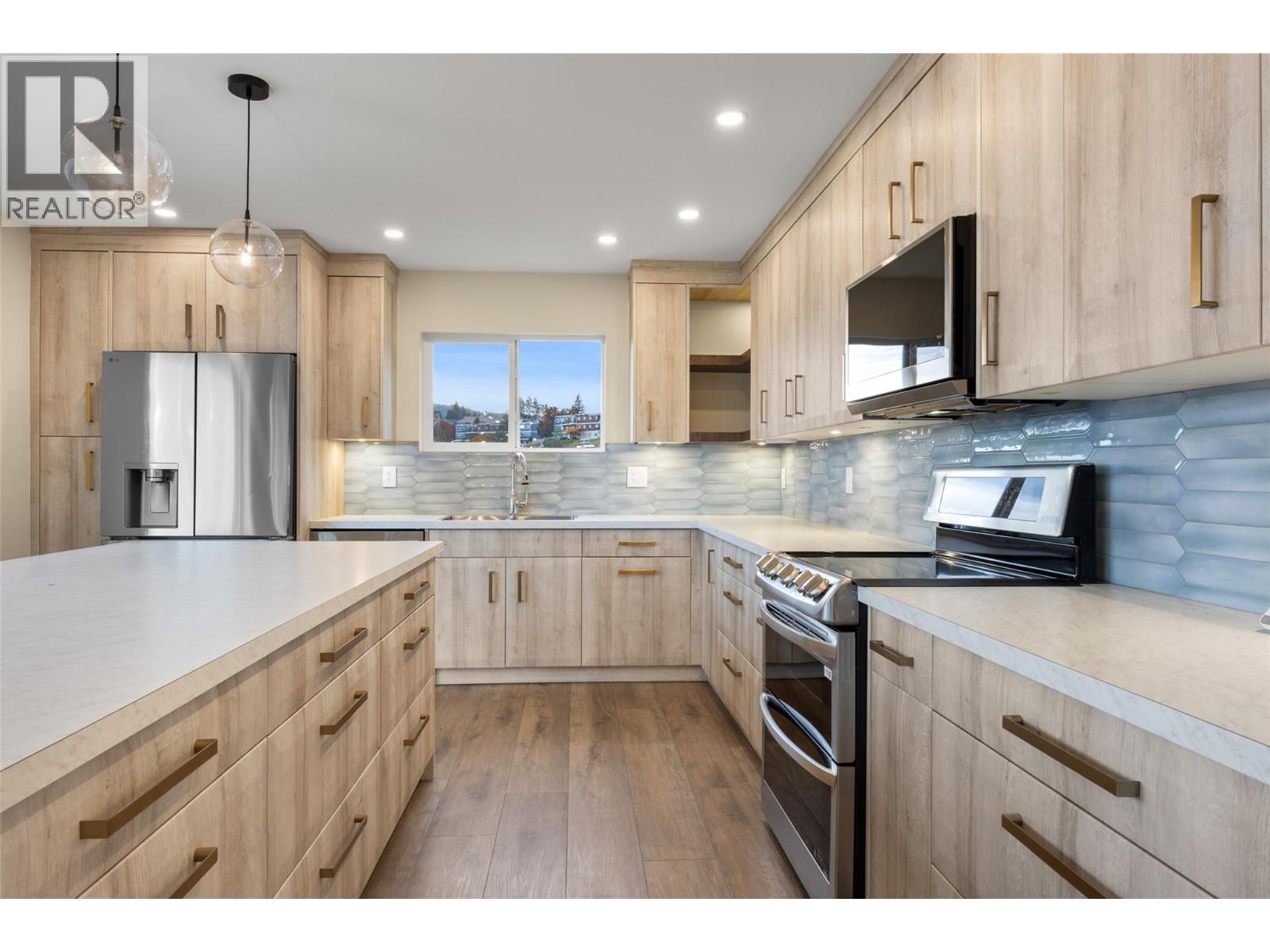 318 Gleneagles Drive - 8