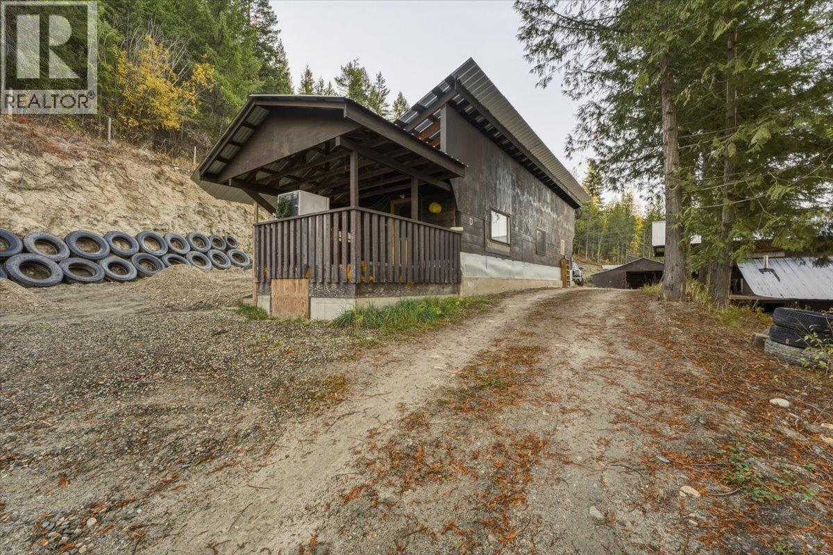 1880 Highway 6, Lumby - Image 1