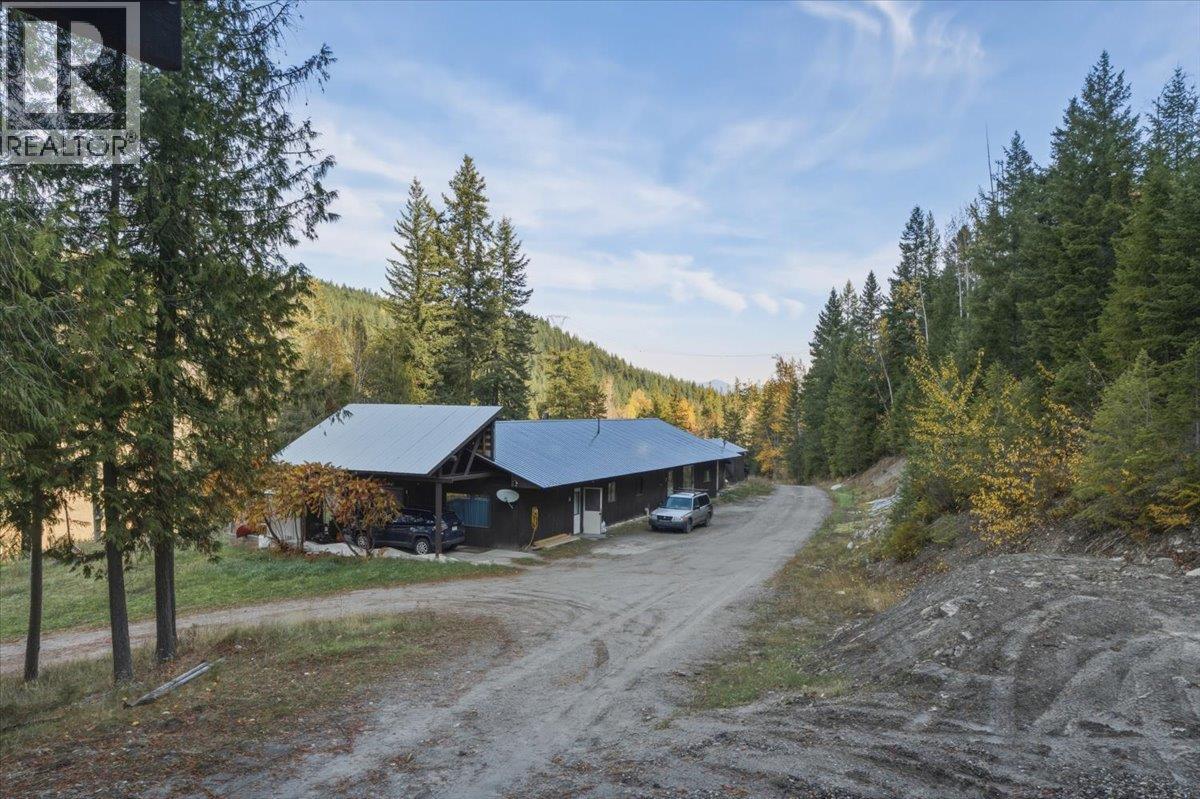 1880 Highway 6, Lumby - Image 1
