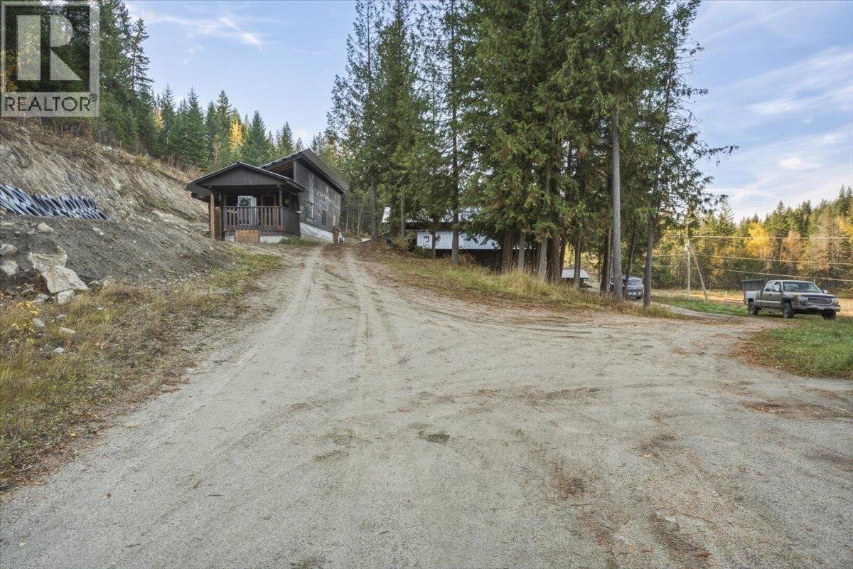1880 Highway 6, Lumby - Image 1