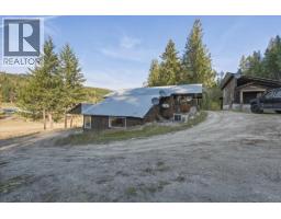 1880 Highway 6, Lumby, BC V0E2G1 Photo 27
