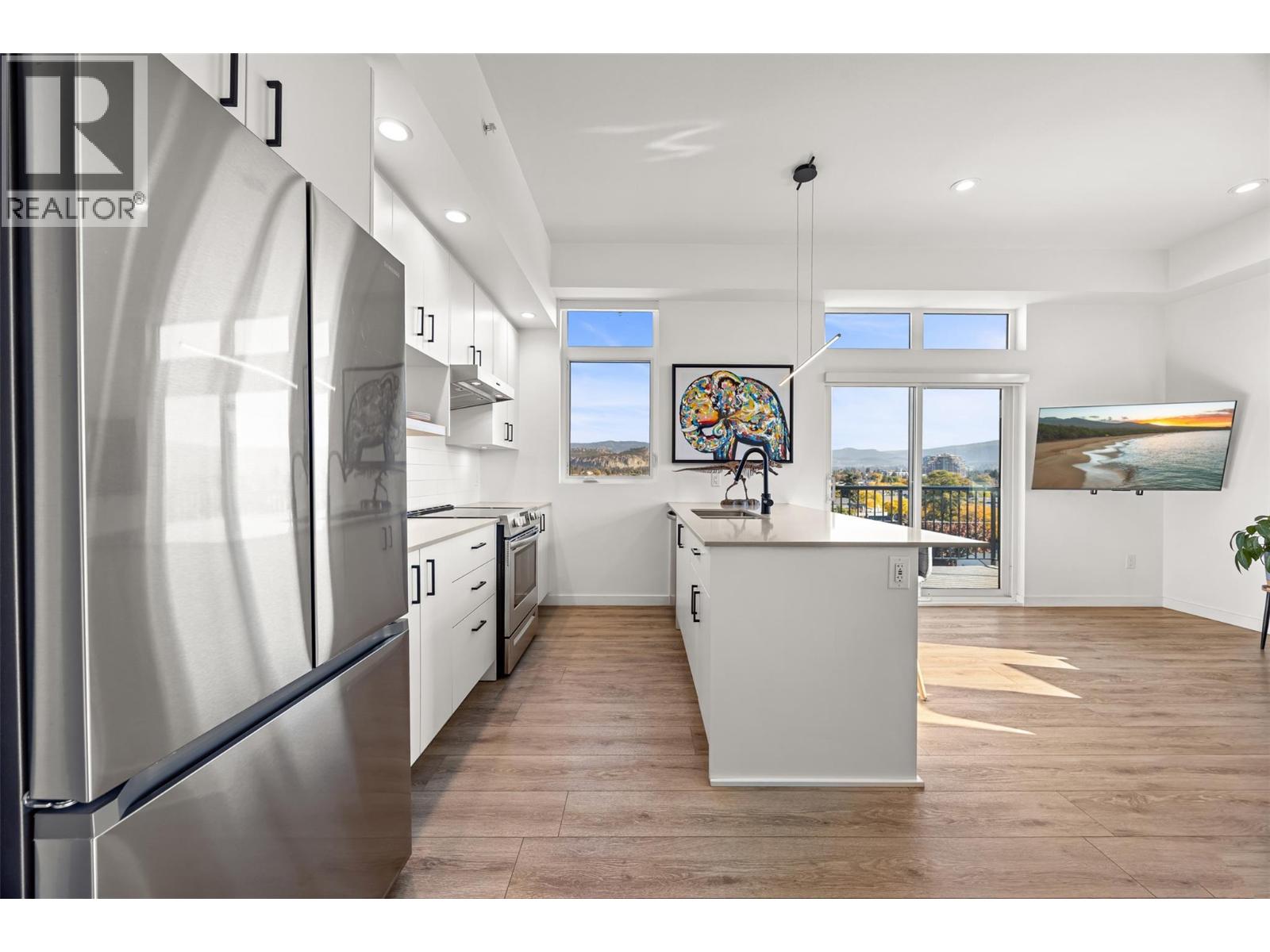 604 660 Cawston Avenue, Kelowna