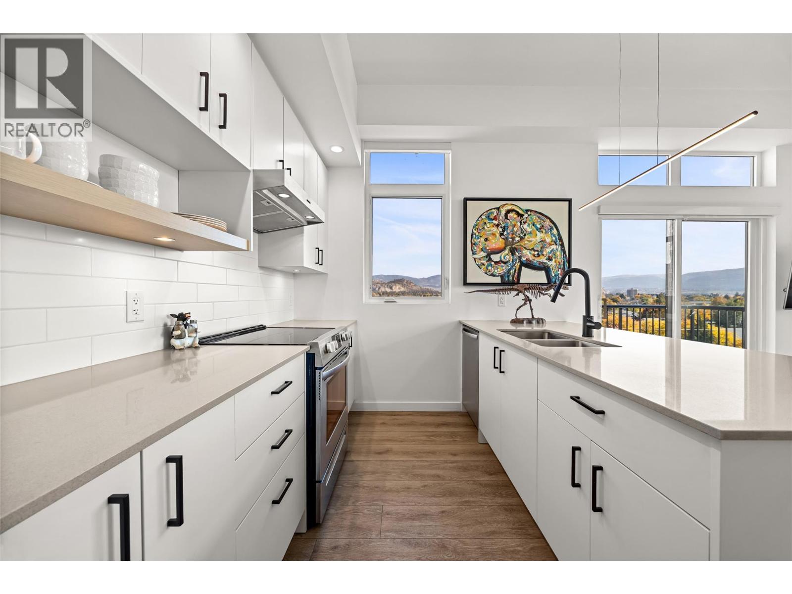 604 660 Cawston Avenue, Kelowna
