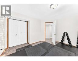 11 Shawbrooke Circle Sw, Calgary, AB T2Y2Y4 Photo 32
