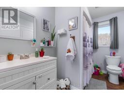 1045 Howland Junction Road, Minden Hills, ON K0M2A1 Photo 13