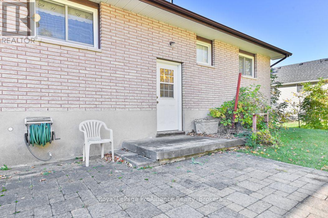 21851 Loyalist Parkway, Quinte West, ON photo 16