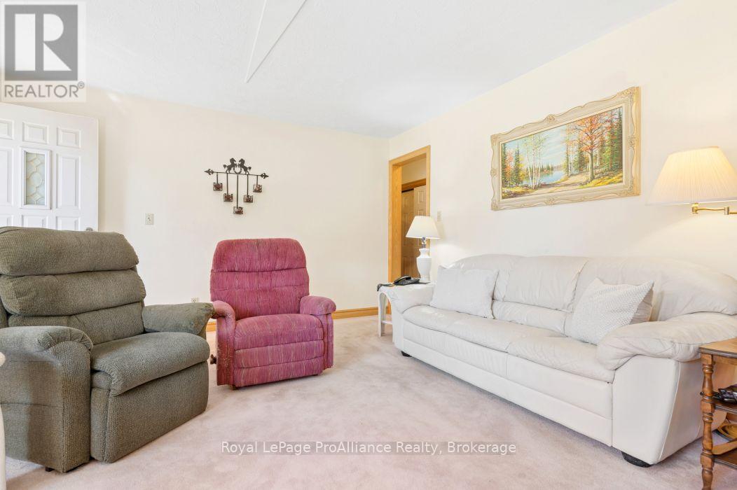 21851 Loyalist Parkway, Quinte West, ON photo 25