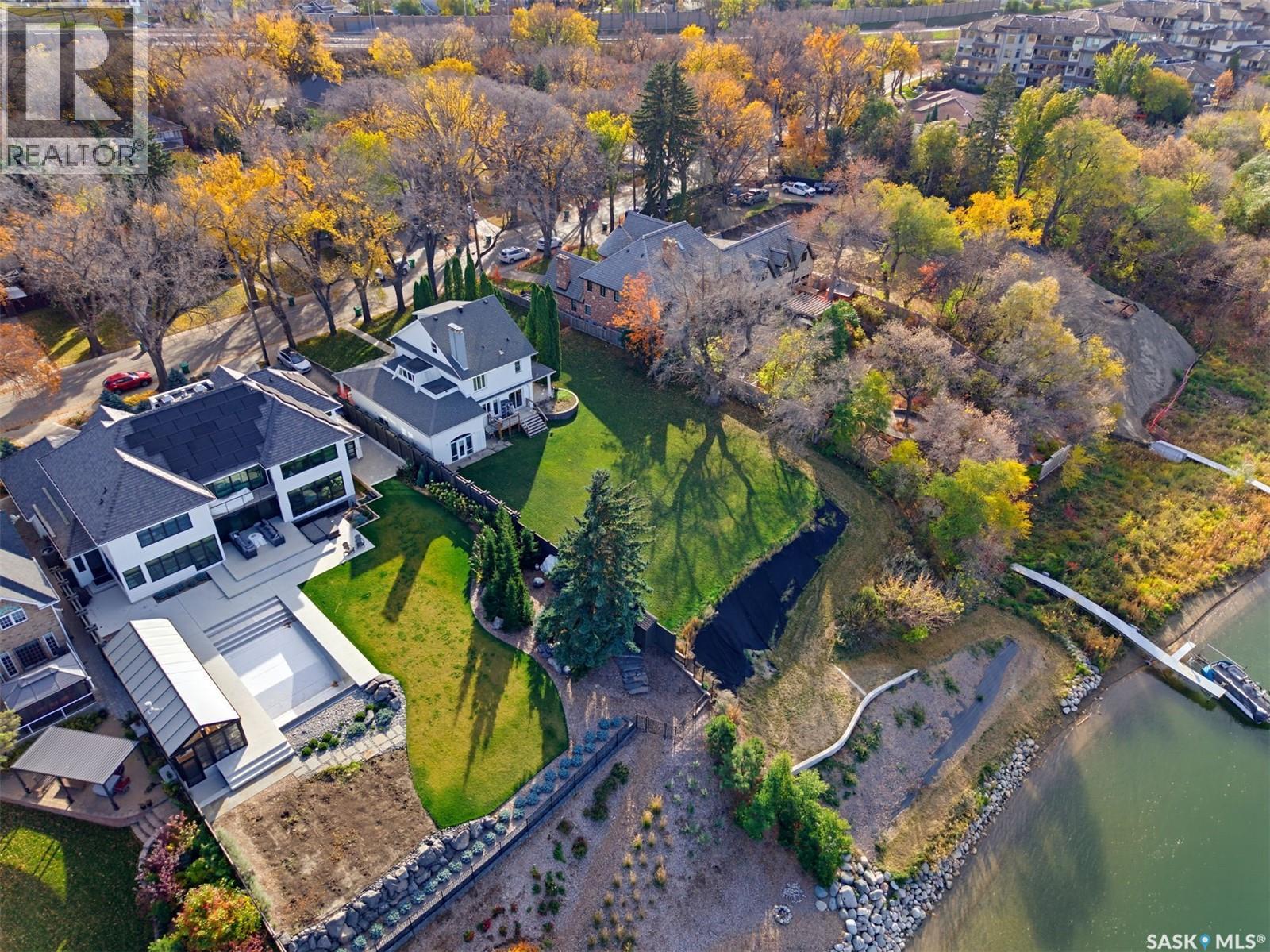 327 Saskatchewan CRESCENT W, Saskatoon — photo 3