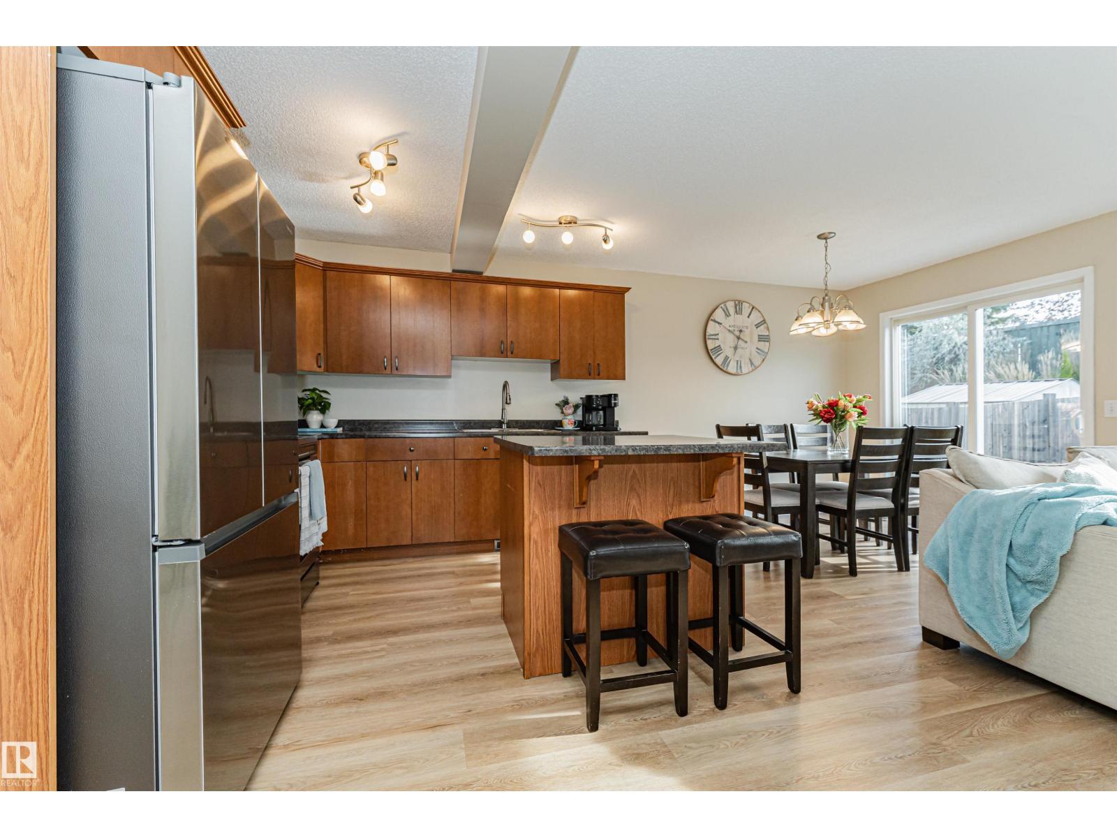51 VAUGHN AV, Spruce Grove — photo 13