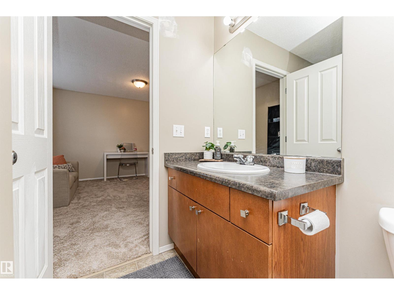 51 Vaughn Avenue, photo 52