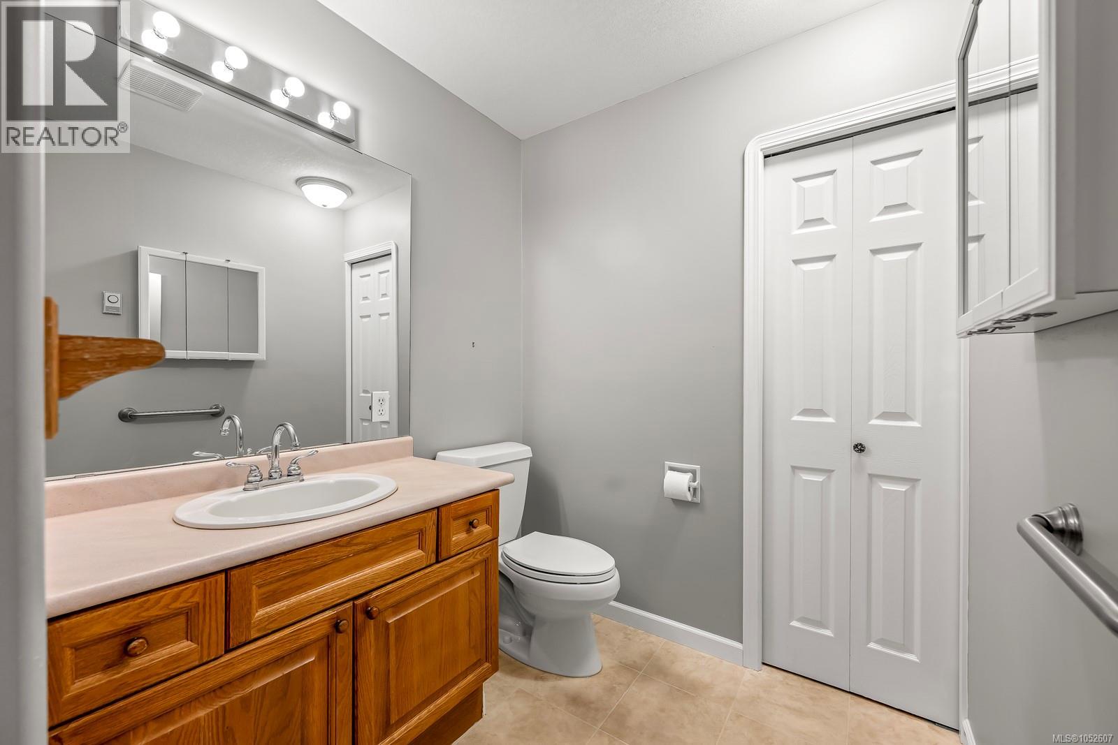 104 2970 Cliffe Ave, Courtenay - Image 1
