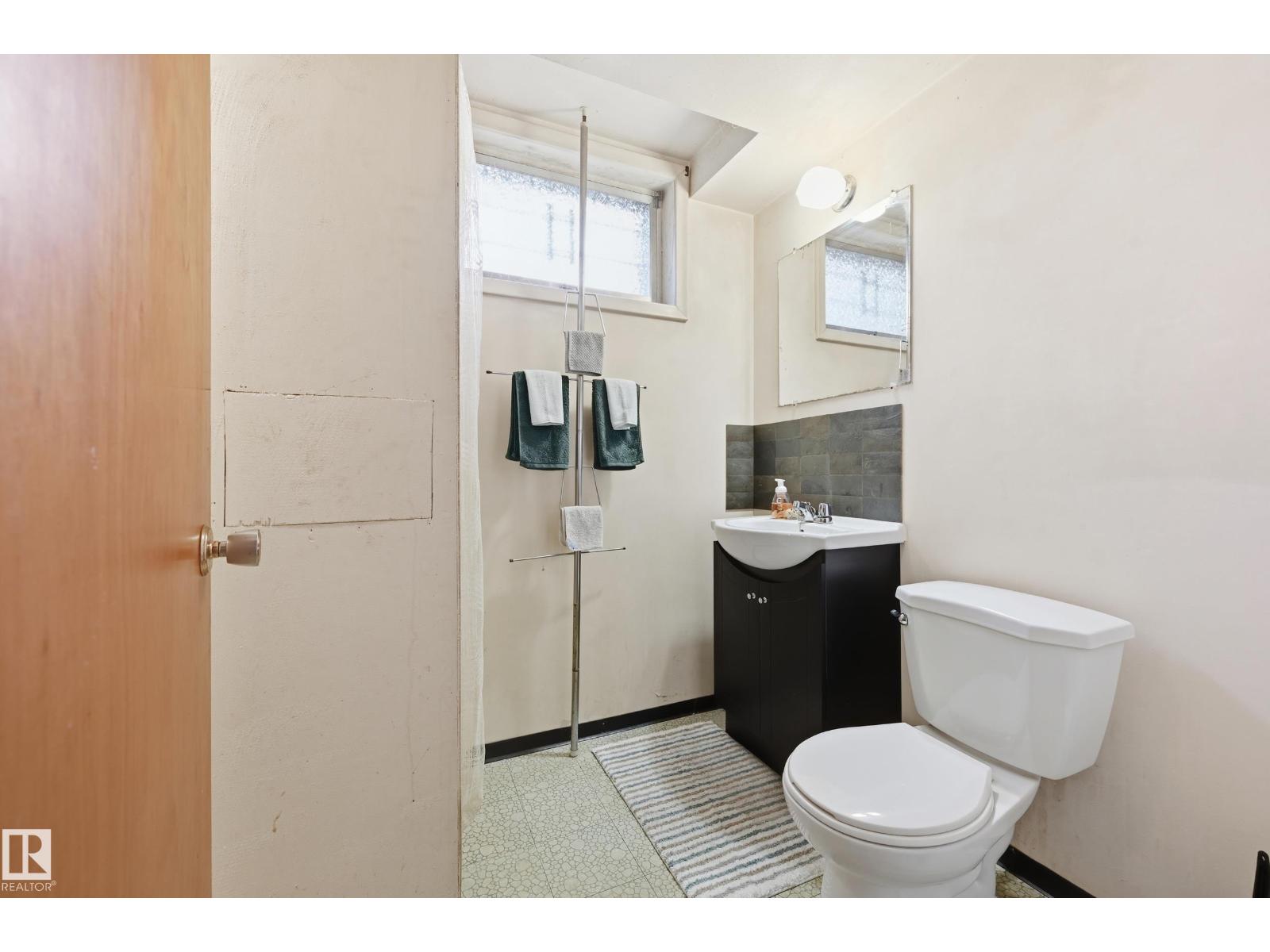 6604 93 AV NW, Edmonton — photo 24