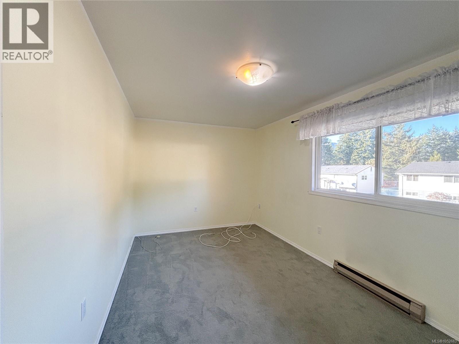 382 Chamiss Cres, Gold River - Image 1