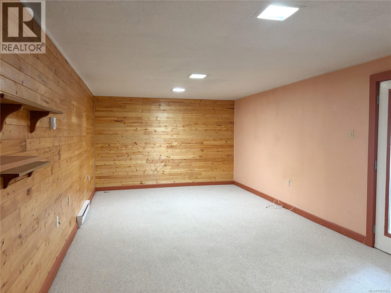 382 Chamiss Cres, Gold River - Image 1