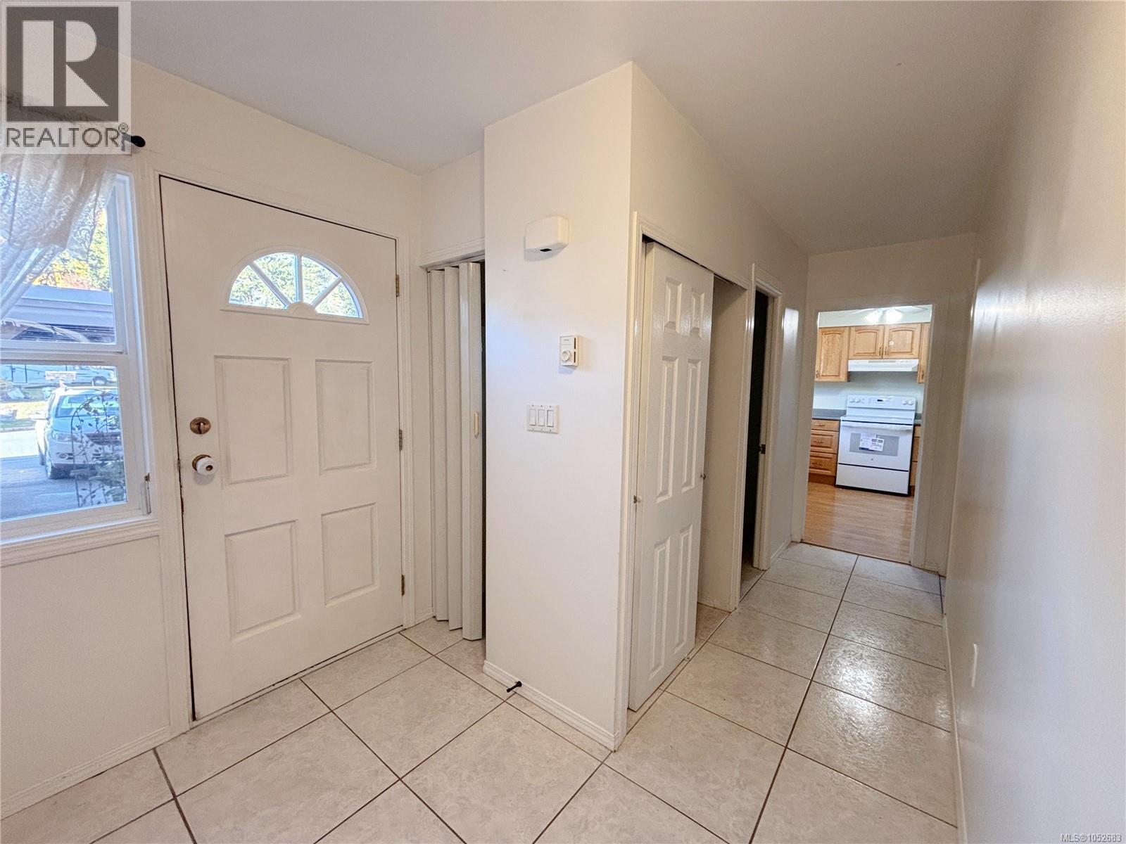 382 Chamiss Cres, Gold River - Image 1
