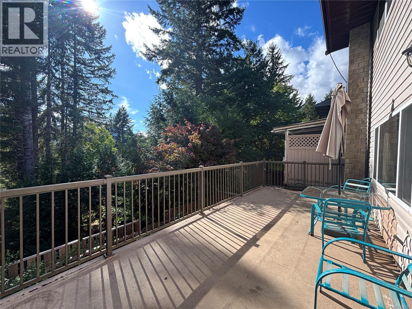 382 Chamiss Cres, Gold River - Image 1