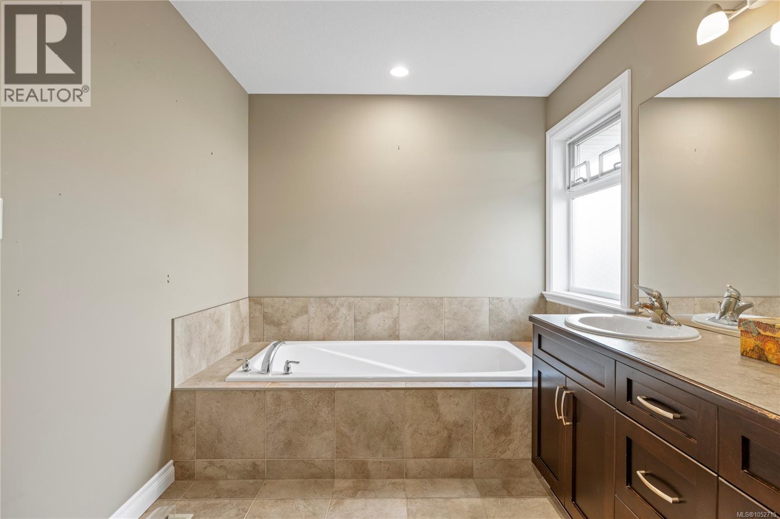 315 Crabapple Cres, Parksville - Image 1