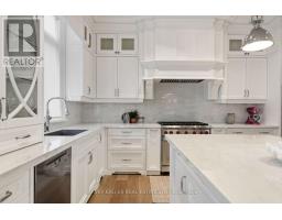 Primary Bedroom - 523 Vesta Drive, Toronto, ON M5P3A9 Photo 11