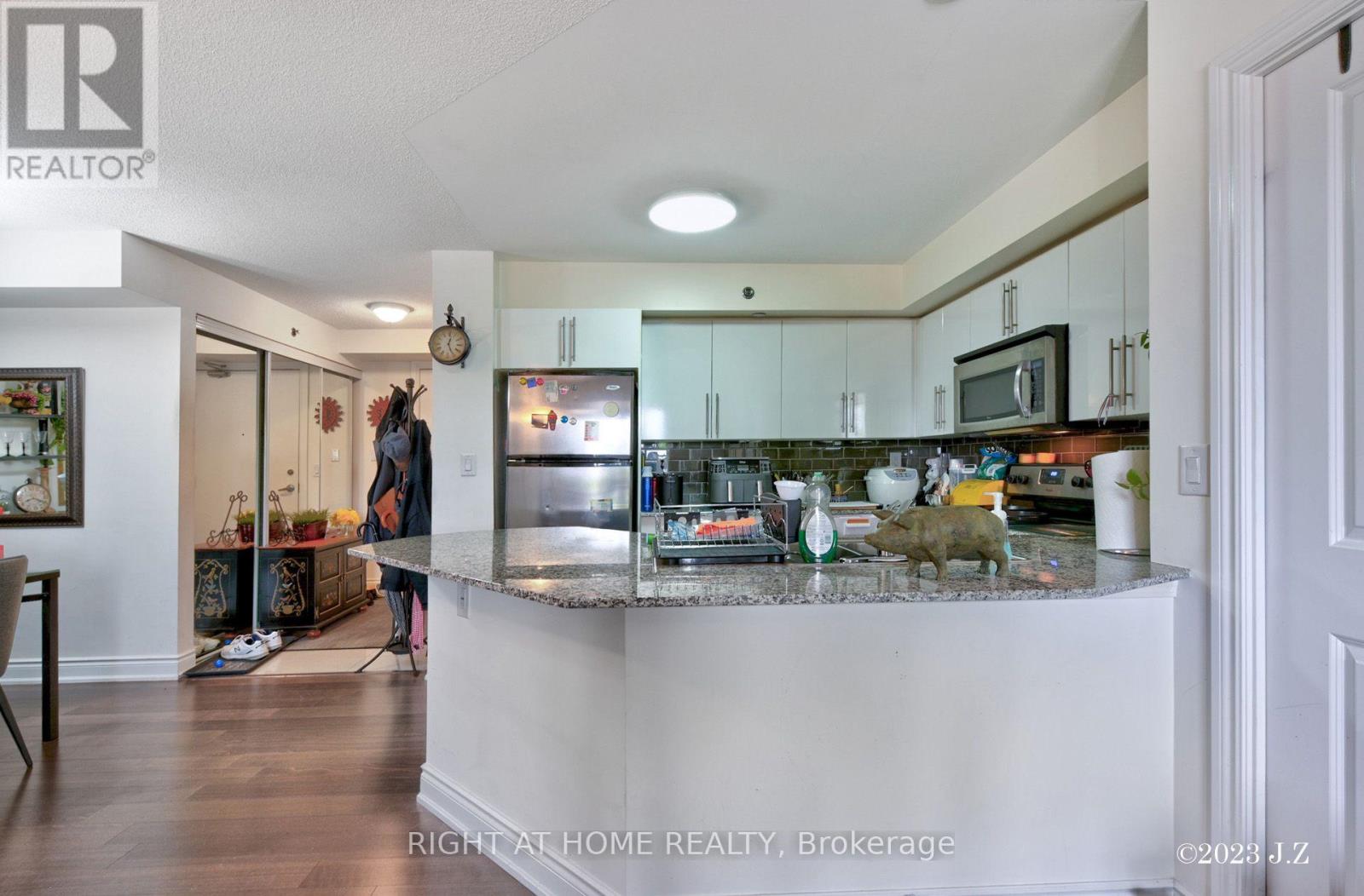 312- 760 Sheppard Avenue West, Toronto, ON photo 11