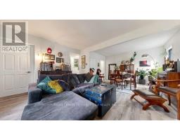 Living room - 29 Winchester Street, Toronto, ON M4X1A6 Photo 14