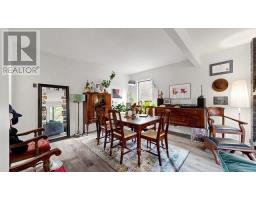 Kitchen - 29 Winchester Street, Toronto, ON M4X1A6 Photo 15