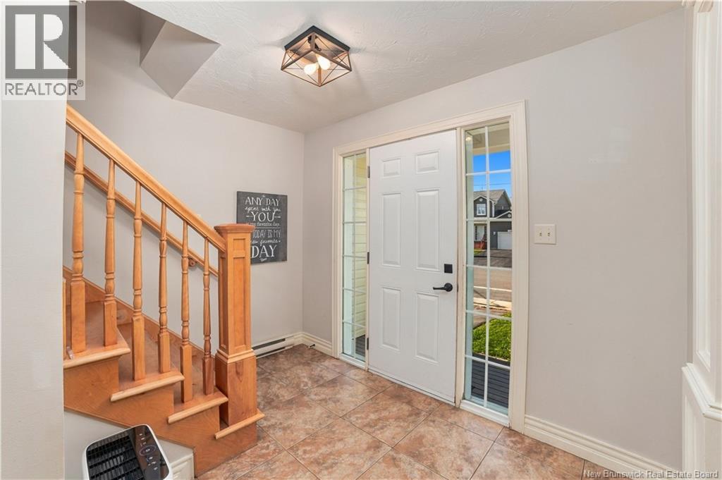 131 Teaberry Avenue photo 2