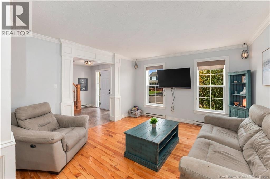 131 Teaberry Avenue photo 3