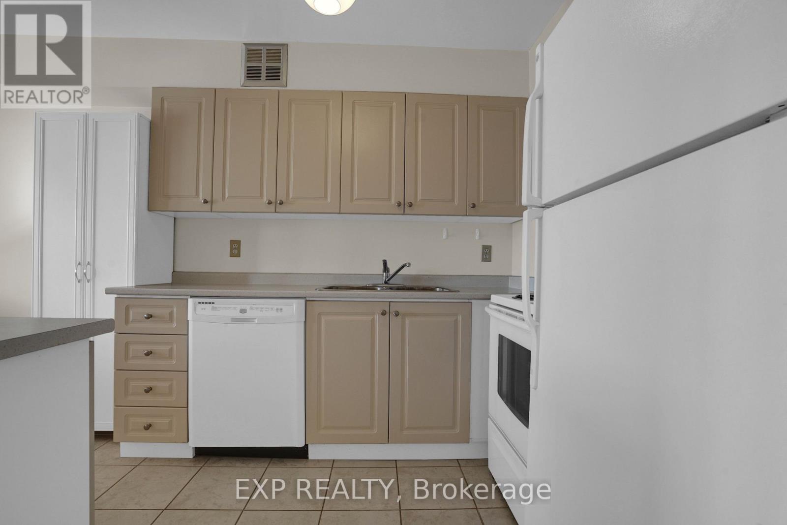 706- 40 Baif Boulevard, Richmond Hill, ON photo 6