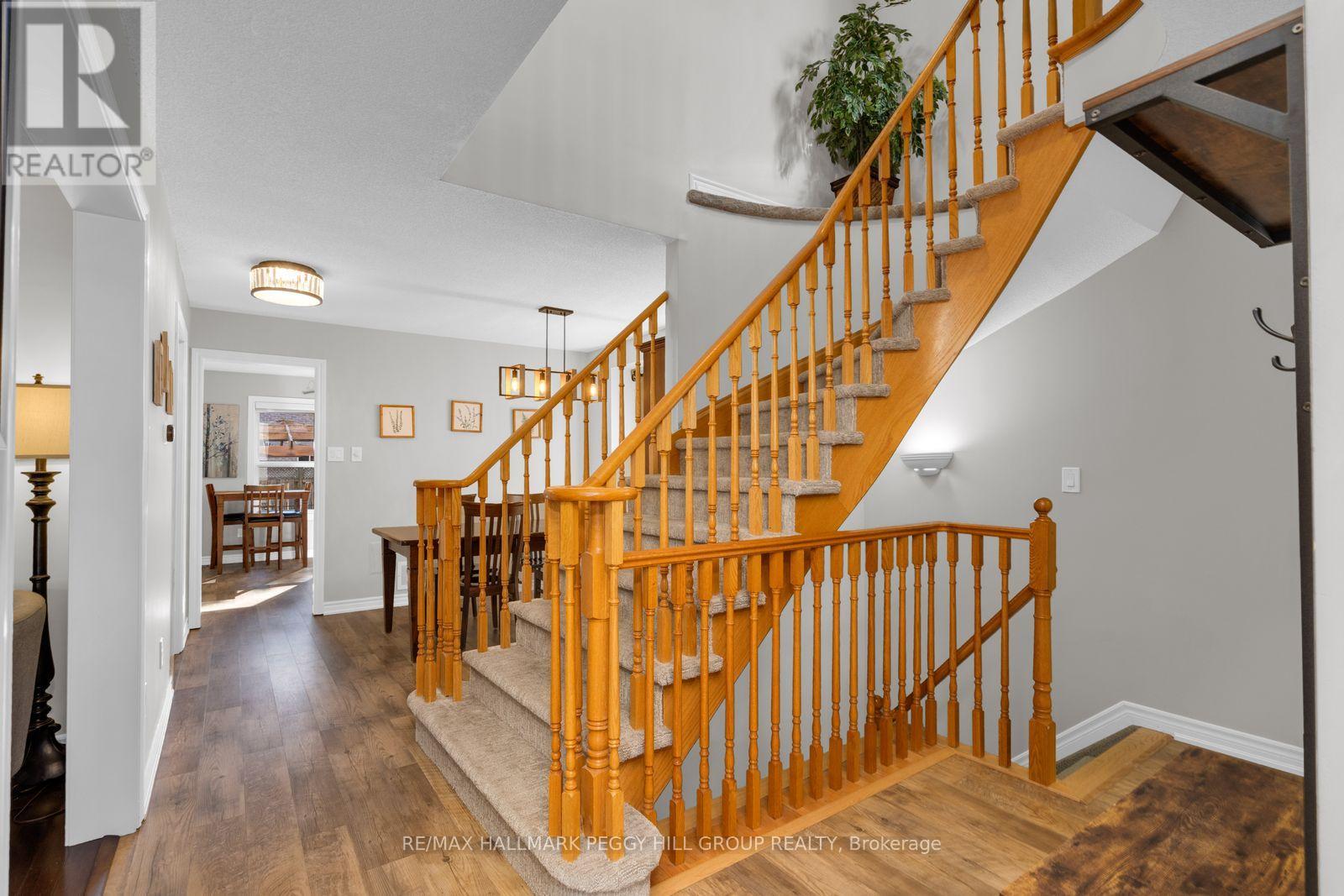95 Madelaine Drive, Barrie, ON photo 6