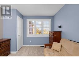 Family room - 95 Madelaine Drive, Barrie, ON L4N9T2 Photo 11