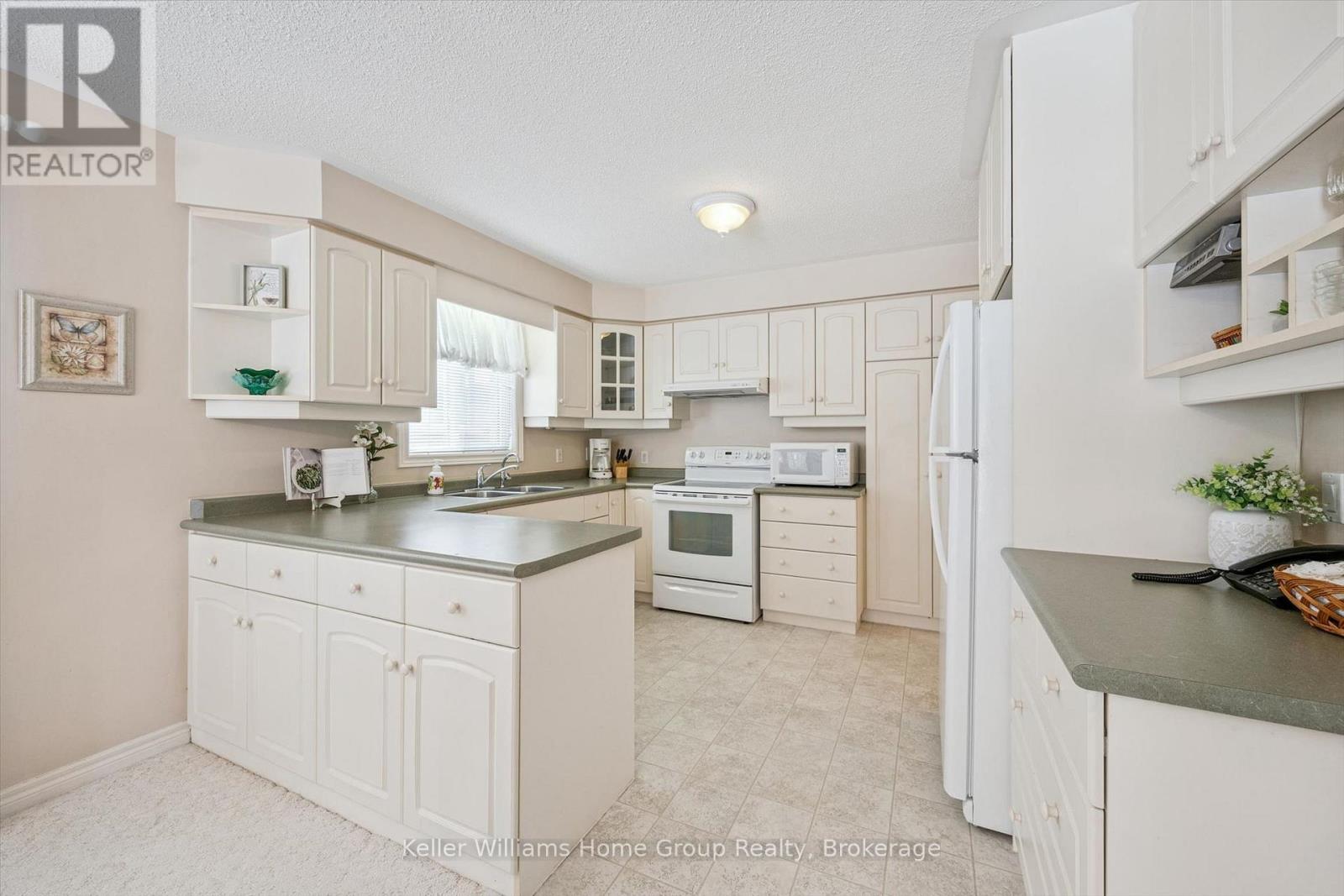 20 BEECHLAWN BOULEVARD - 14