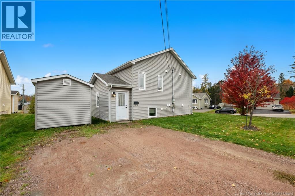 155 du Moulin Street photo 2