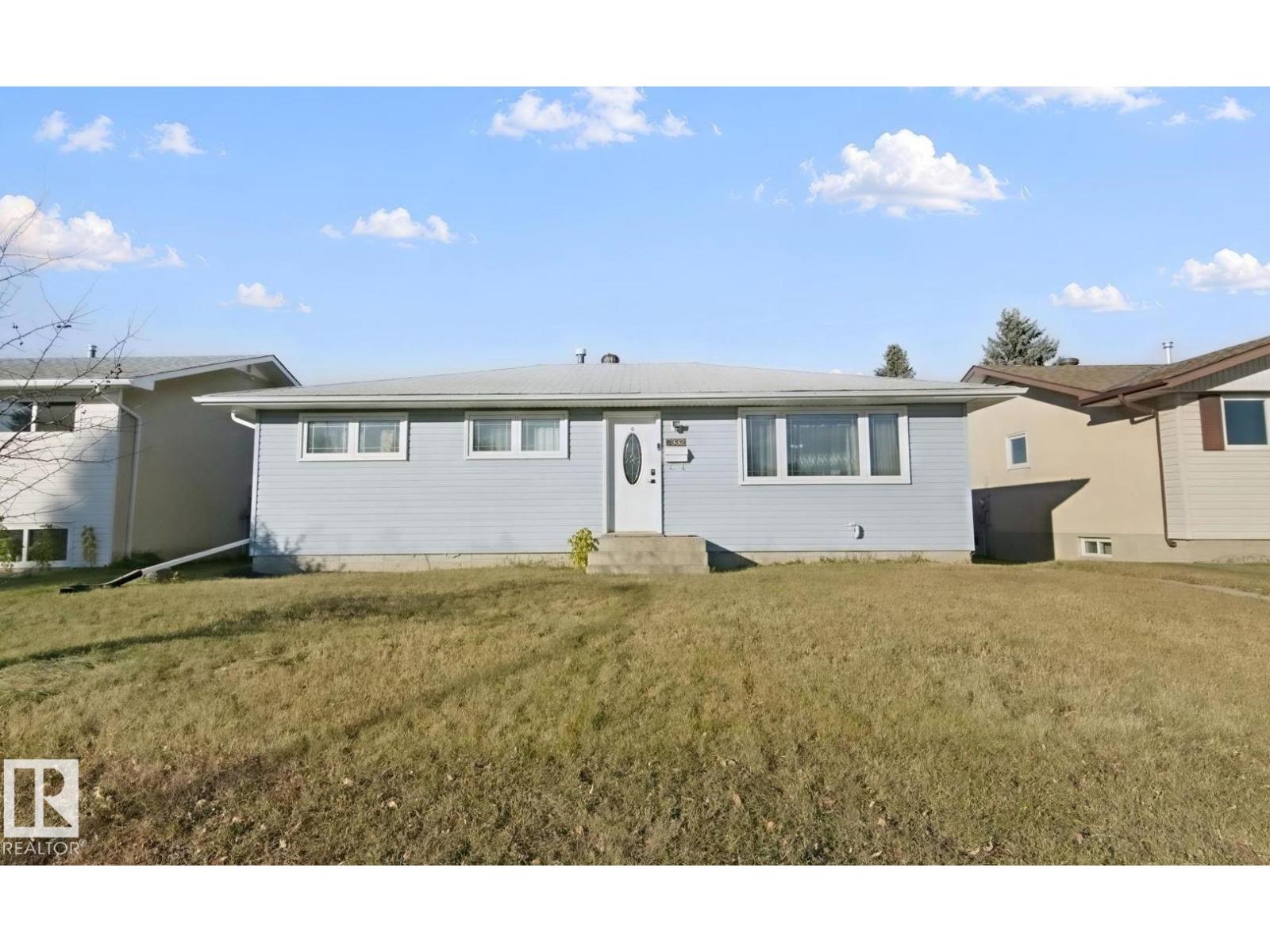 7332 149A AV NW, Edmonton, Alberta, T5C2W4