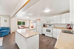 15 Robin Road, Lorette, MB R0A0Y0 Photo 9