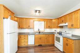 22 Aspen Estates Road, Steinbach, MB R5G0L9 Photo 8