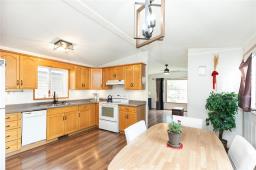 22 Aspen Estates Road, Steinbach, MB R5G0L9 Photo 9