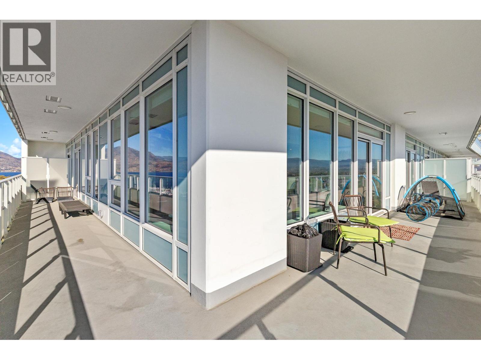 #1407 238 Leon Avenue - 15