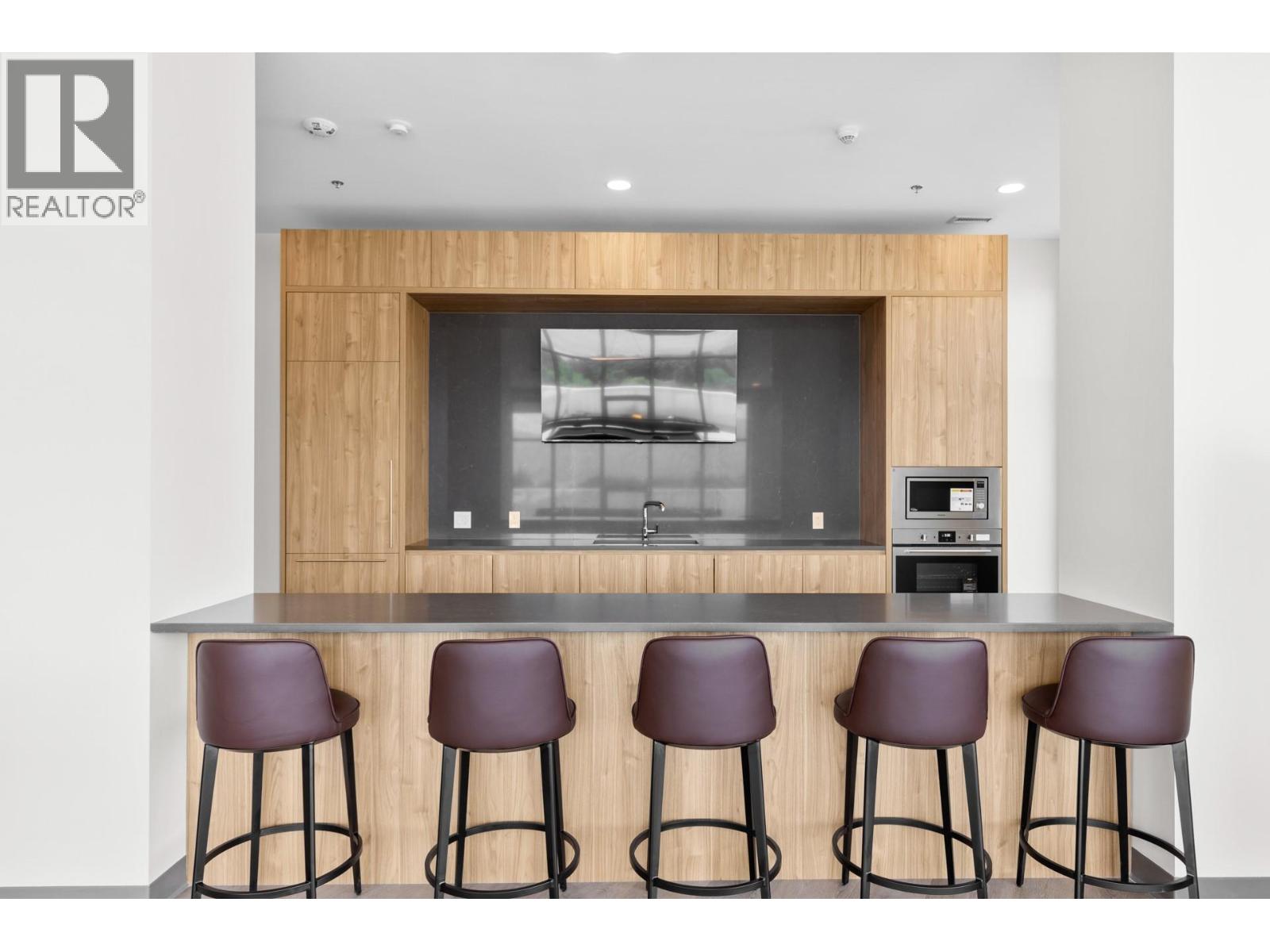 #1407 238 Leon Avenue - 59