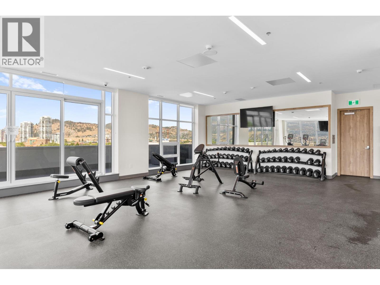 1407 238 Leon Avenue, Kelowna