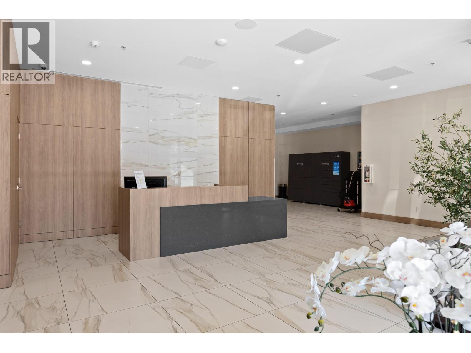 #1407 238 Leon Avenue - 76