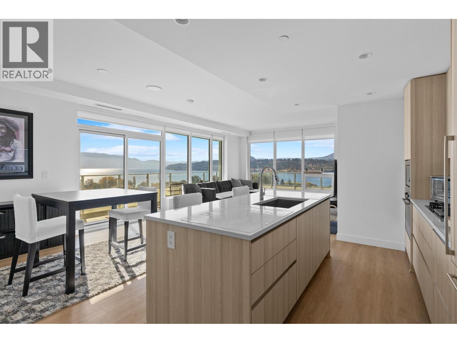 #1407 238 Leon Avenue - 9