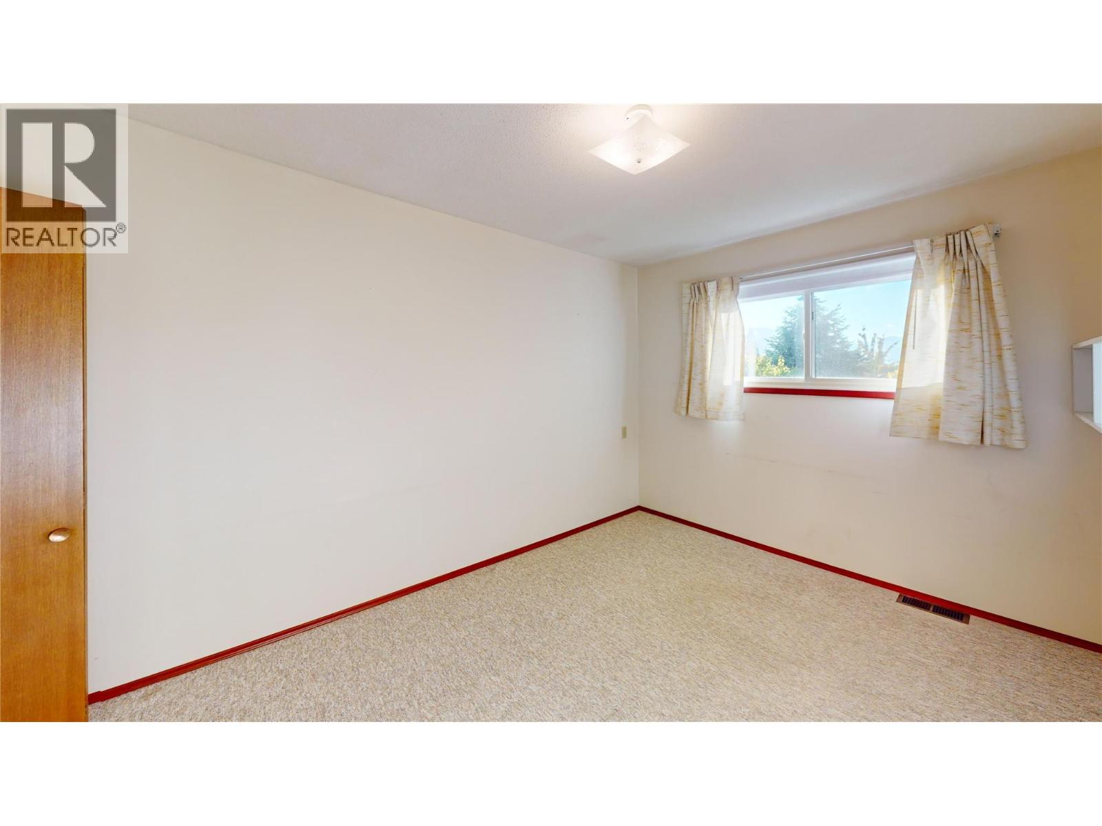 221 22nd Avenue S - 12