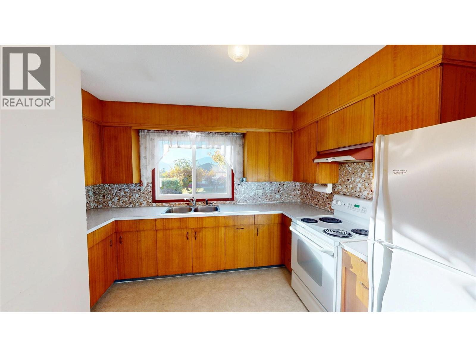 221 22nd Avenue S - 9